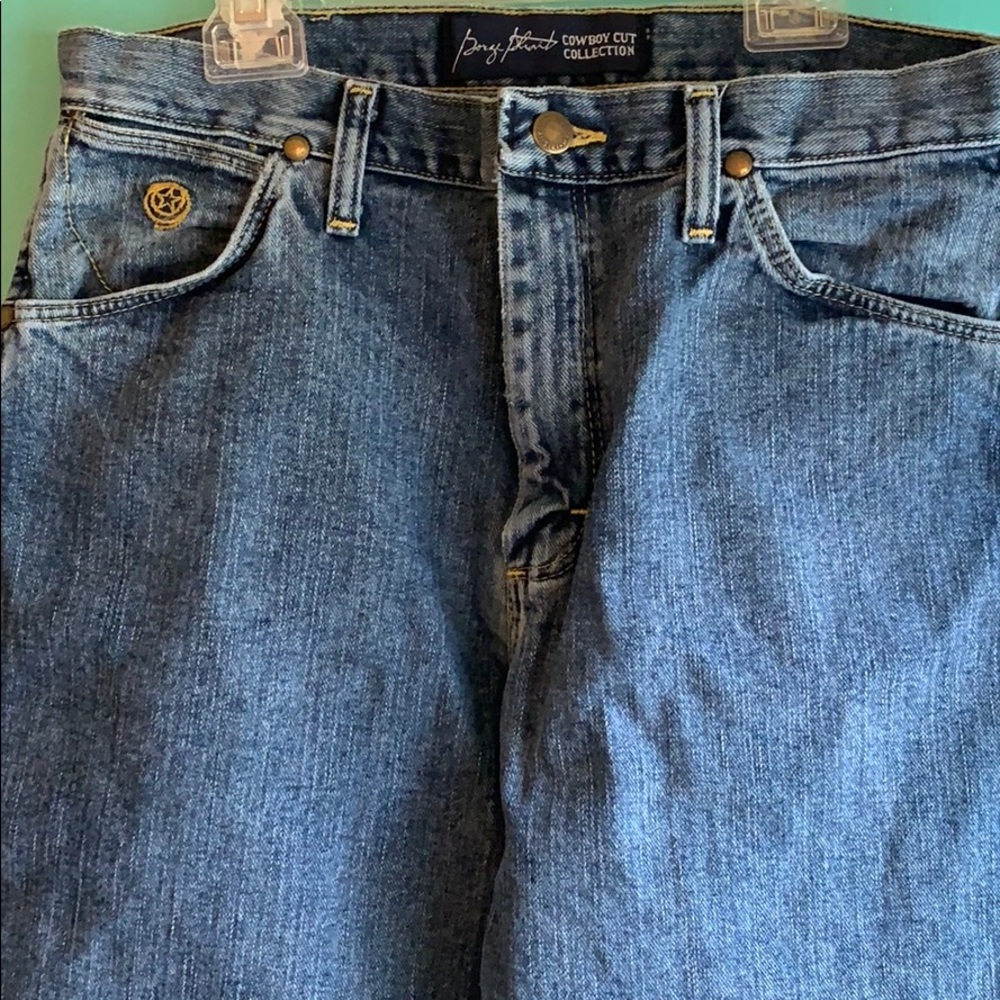 Cowboy cut jeans